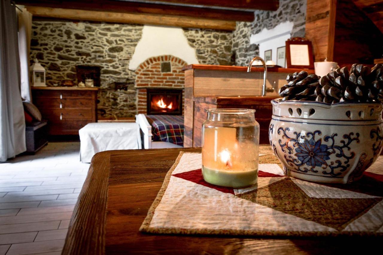 Chalet In Pietra E Legno Con Caminetto Inverso Pinasca Eksteriør bilde
