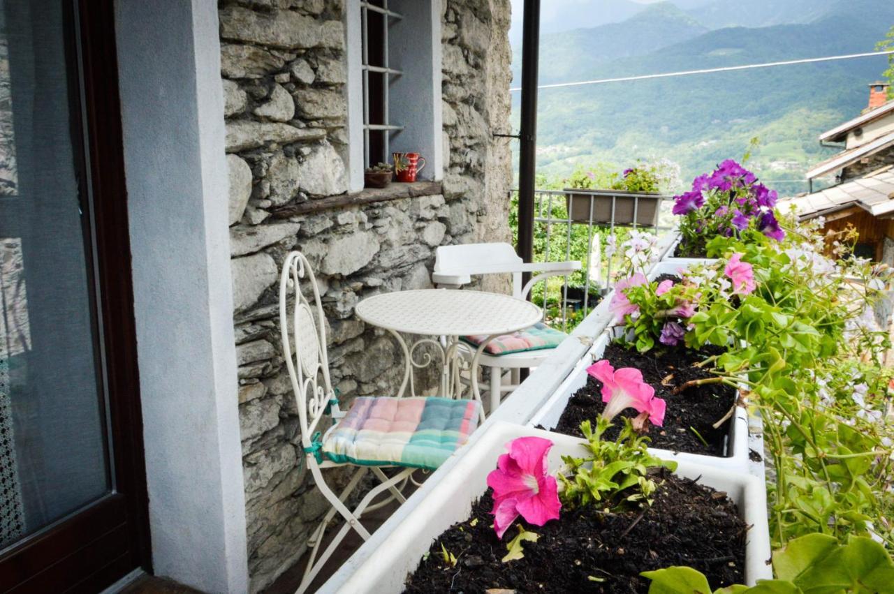 Chalet In Pietra E Legno Con Caminetto Inverso Pinasca Eksteriør bilde