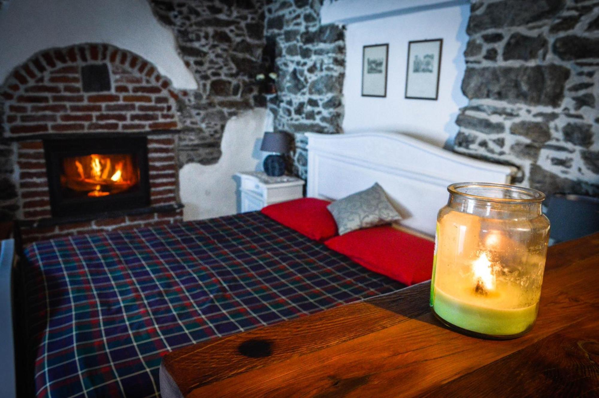 Chalet In Pietra E Legno Con Caminetto Inverso Pinasca Eksteriør bilde